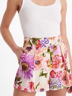 Express Editor Shortie Pink Floral Super High Rise Shorts Pleated Size 8 NWOT
